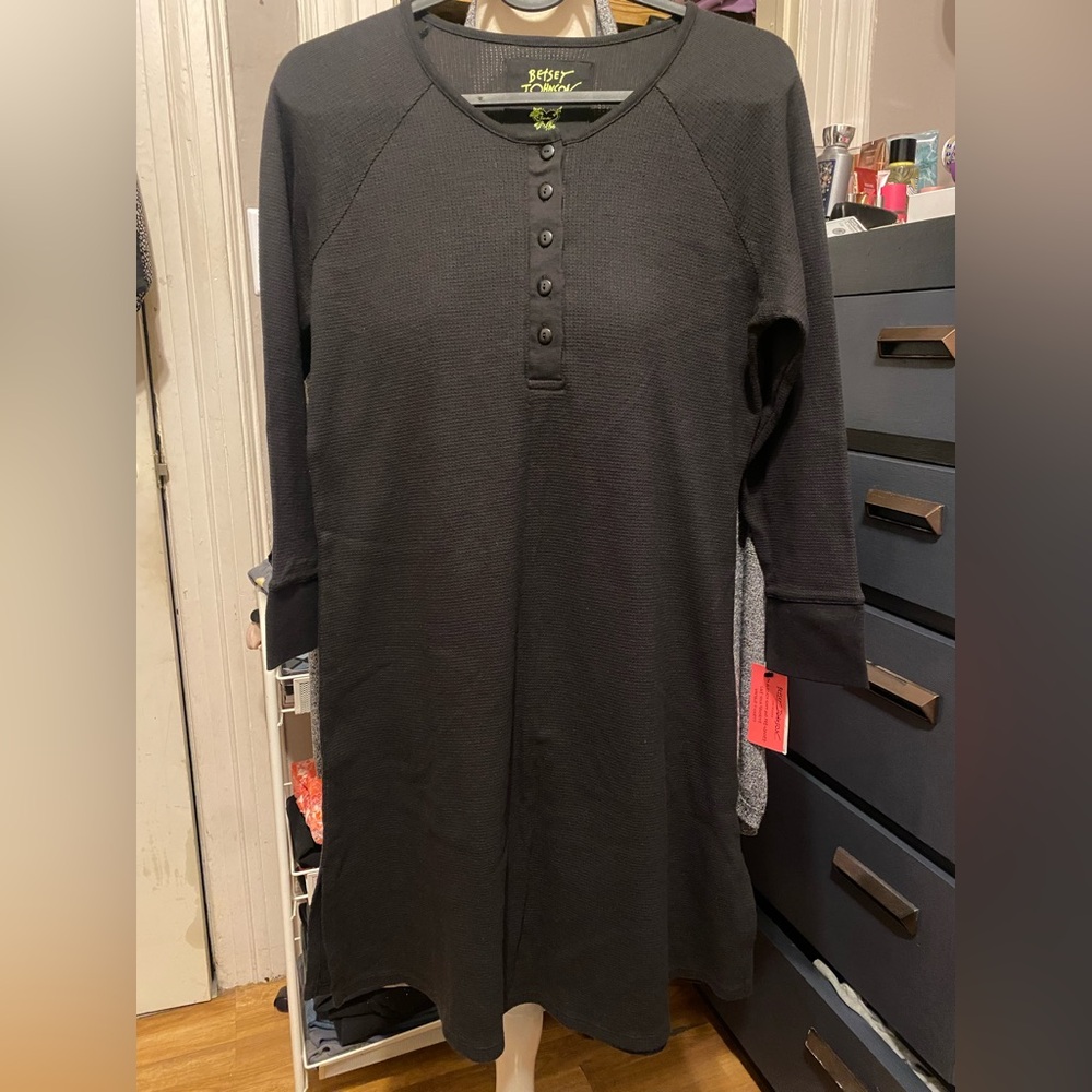 NWT, Betsey Johnson Intimates Women’s Size M Long Sleeve Black Nightgown